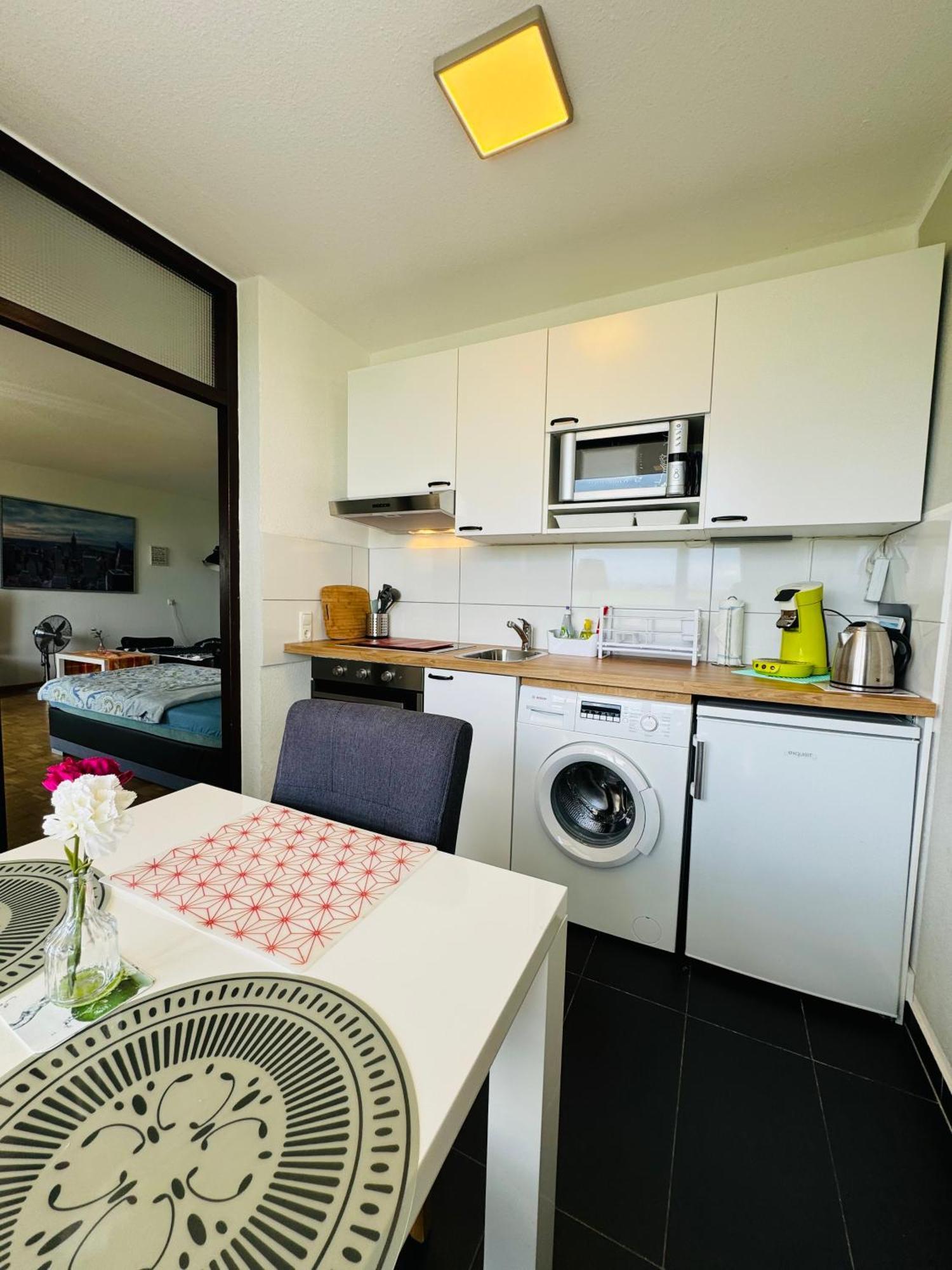 Messe Apartment Koeln West Экстерьер фото